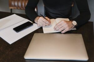 “Unlocking Productivity: Mastering the Art of Note-Taking in a Digital World”